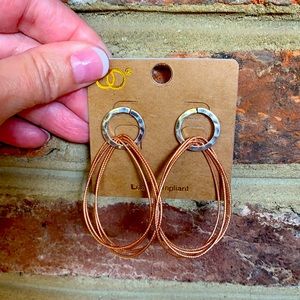 Two tone multi-teardrop post earrings. Silver and bronze.